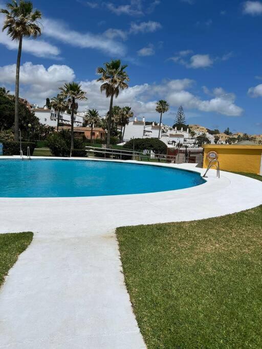 Appartement Aan Boulevard En Zwembad Sitio de Calahonda Exterior foto